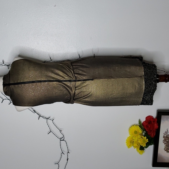 NEW Alice & Olivia Estelle Dress Gold Metallic Cocktail Luxury Lame Celeb Style - Picture 5 of 14